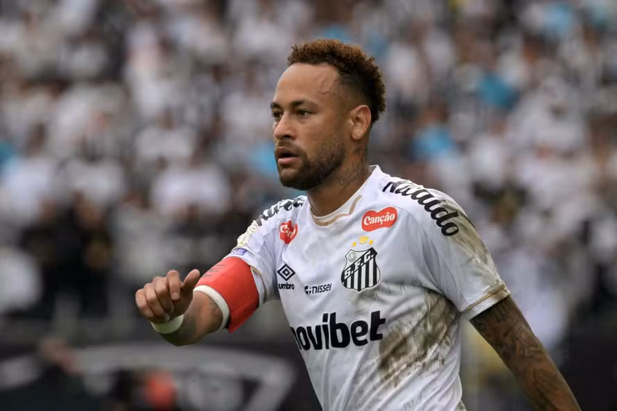 Santos rebate Seleção Brasileira após diagnóstico de lesão em Neymar